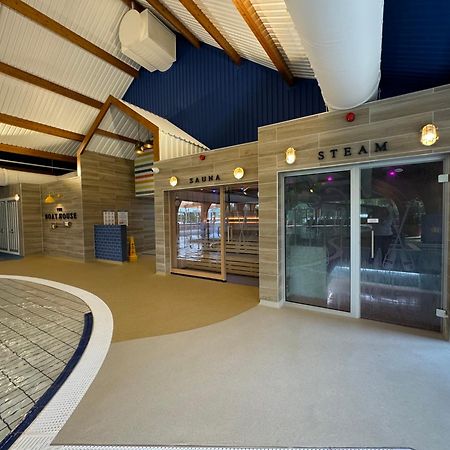 The Boat House, Hot Tub Lodge Южен Сърни Екстериор снимка